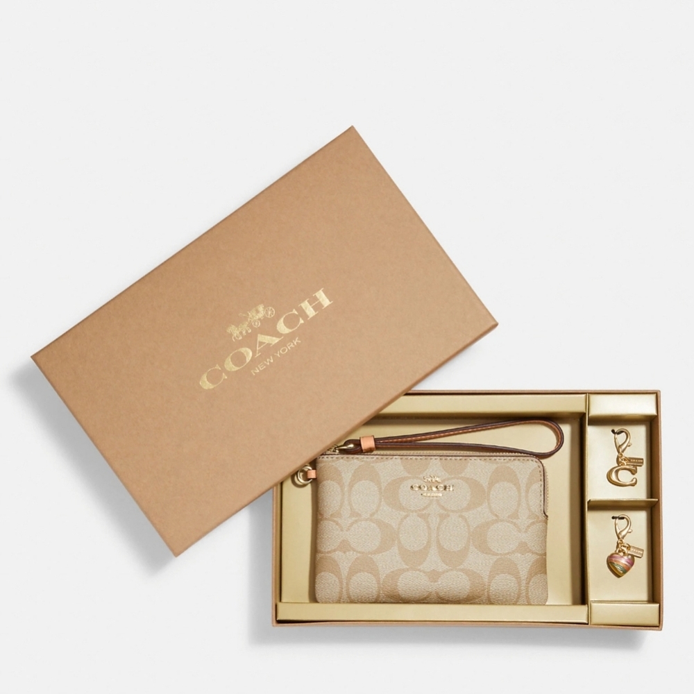 Coach Boxed Corner Zip Wristlet In Signature Canvas with 2 charms